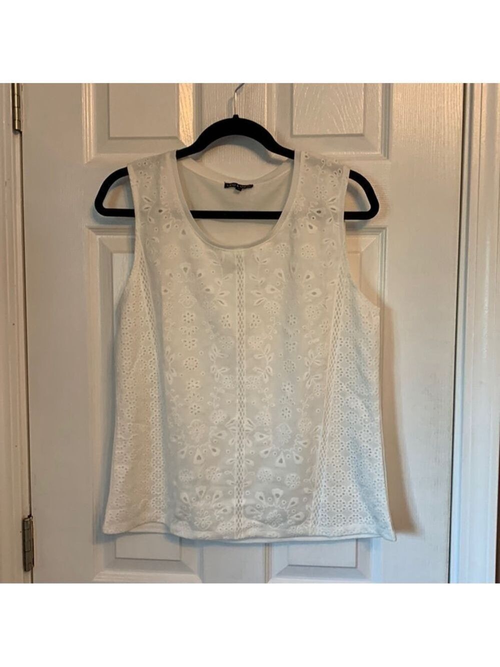 Leo and Ugo white lacy front tank top style shirt 3